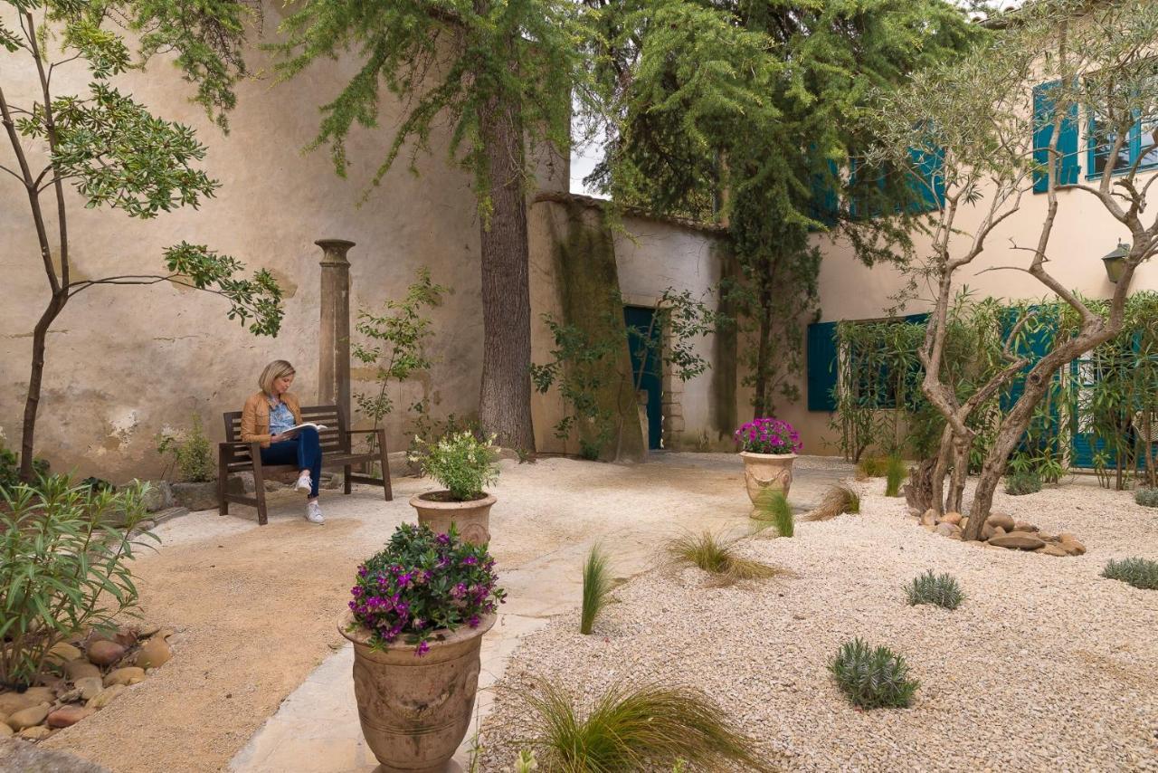 Hotel La Magnaneraie Villeneuve-lès-Avignon Exterior foto