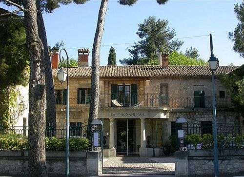 Hotel La Magnaneraie Villeneuve-lès-Avignon Exterior foto